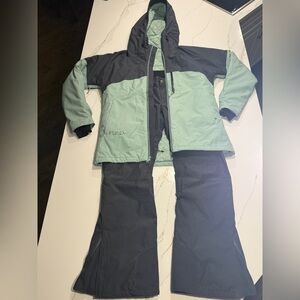 Women’s FlyLow Green and Grey Jacket and Grey pants XL